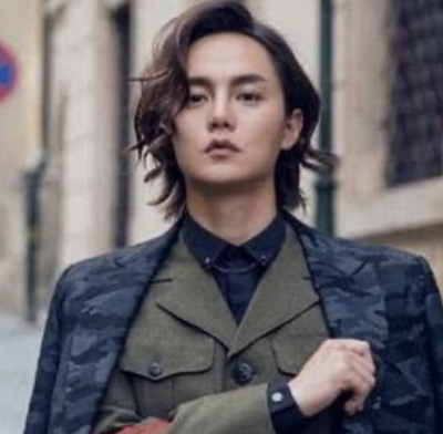 发型|有一种“整容”叫尹正剪寸头，只是换了个发型，却判若两人帅气十足