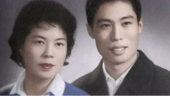 「李少芬」翻看钟南山和李少芬年轻照片，真的是一对金童玉女啊！我承认这份爱情我羡慕了