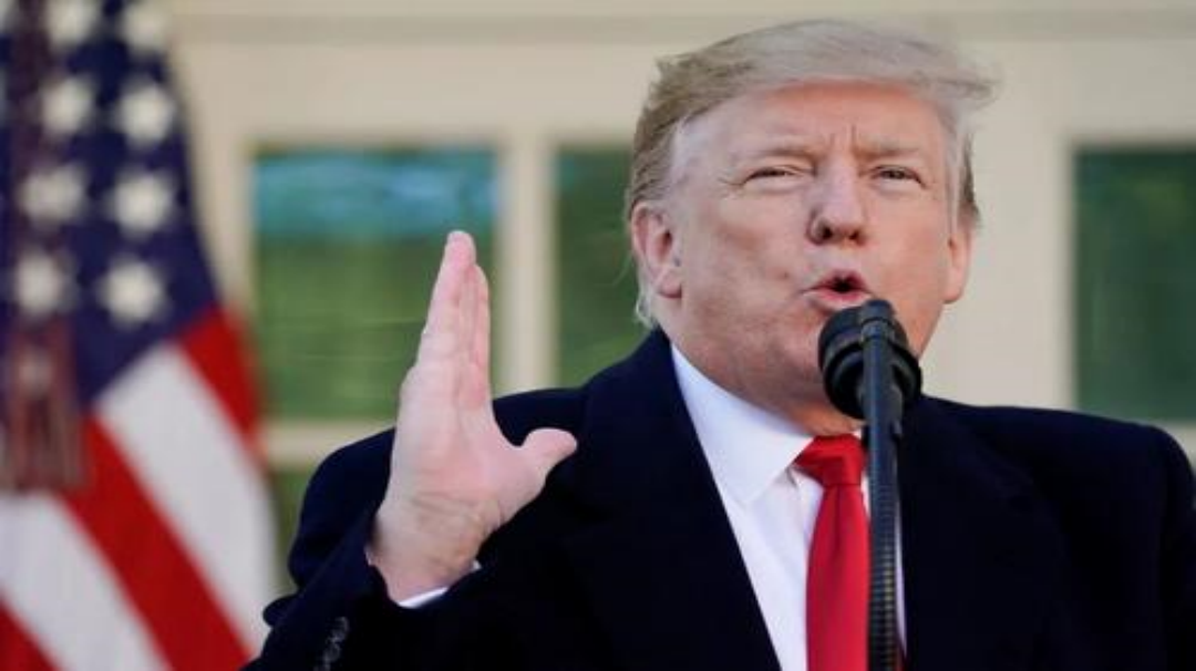 美国@单日新增或超过50万！美国疫情彻底失控，特朗普最担心噩耗发生……