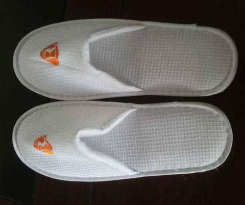 ：外出住酒店时，“三不碰，四带走”，你知道分别是什么吗？