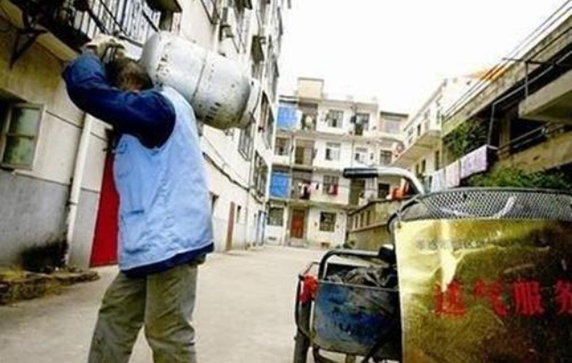 湖北|湖北女婴被人收养考上了博士,后亲生父母登门,如何抉择