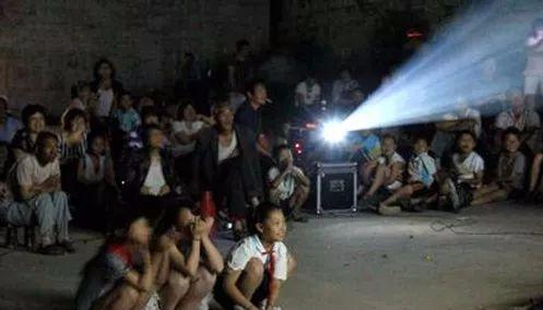 ##28年前的中专，在“性价比”上，相当于现在的什么学历？