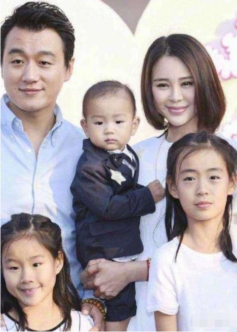 「佟大为」有种“高级”叫佟大为大女儿，撞脸巅峰期王祖贤，简直就是天选之女！