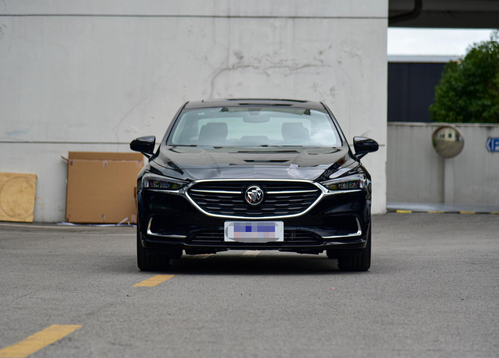 别克君越|B级车里的“舒适王”，配9AT，静若图书馆，比雅阁上档次