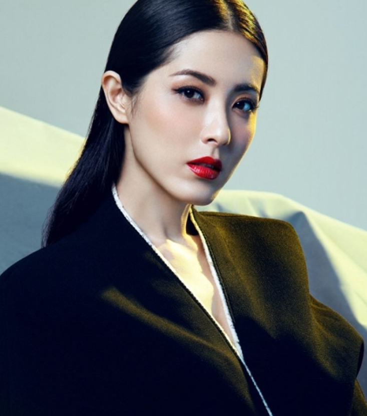 影帝|她43岁被叫成“最美女鬼”，三任男友都是影帝，“旺夫身材”可真绝！