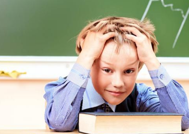 『』临近高考不要把分数看得太重，这些分数说到底并没有意义，也代表不了高考成绩