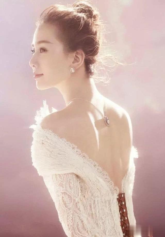 刘诗诗▲刘诗诗产后如“整容”? 离开百万精修师后, 确定不是开玩笑的？