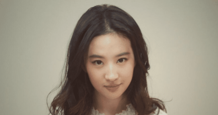 陈晓华|圈内“干爹文化”,前3位很称职,而最后一位悄悄让干女儿怀了孕