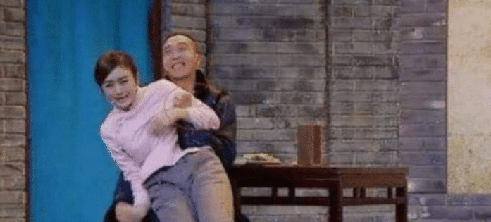 秦岚|比张雨绮还“彪悍”的她,节目中被“吃豆腐”,现场发火甩对方两耳光