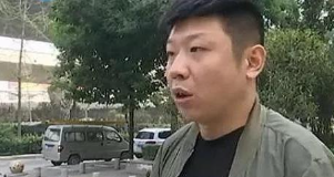 『』小区业主很无奈，开车出门即“违章”，业主：我们“寸步难行”