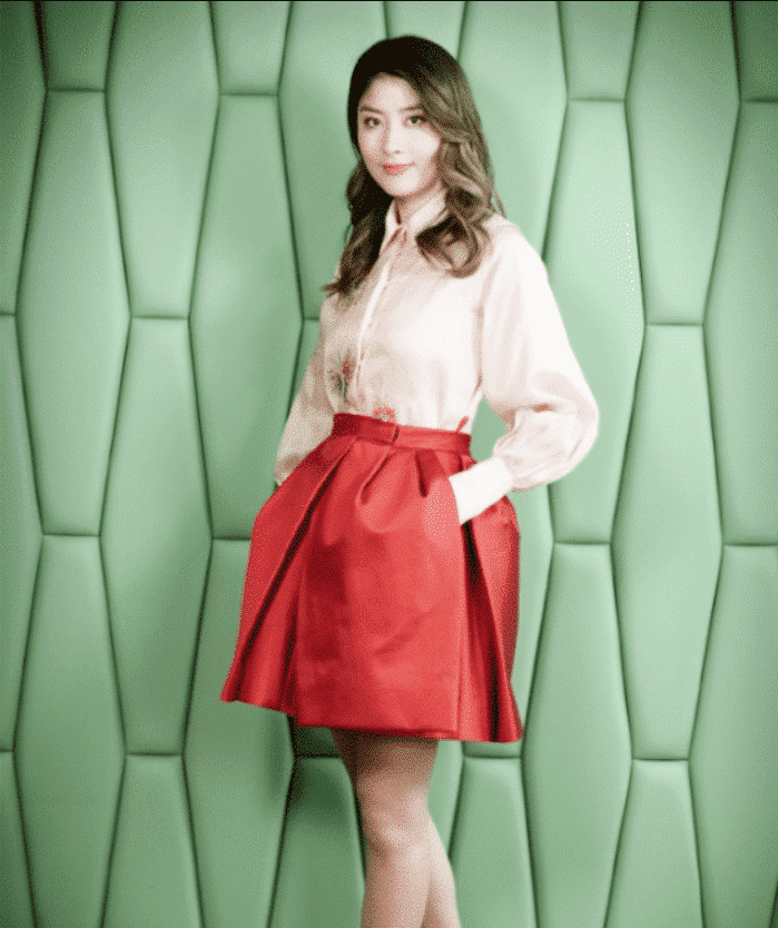 陈慧琳@她被百亿富豪追了16年，坐月子就花了400万，今46岁被宠成公主