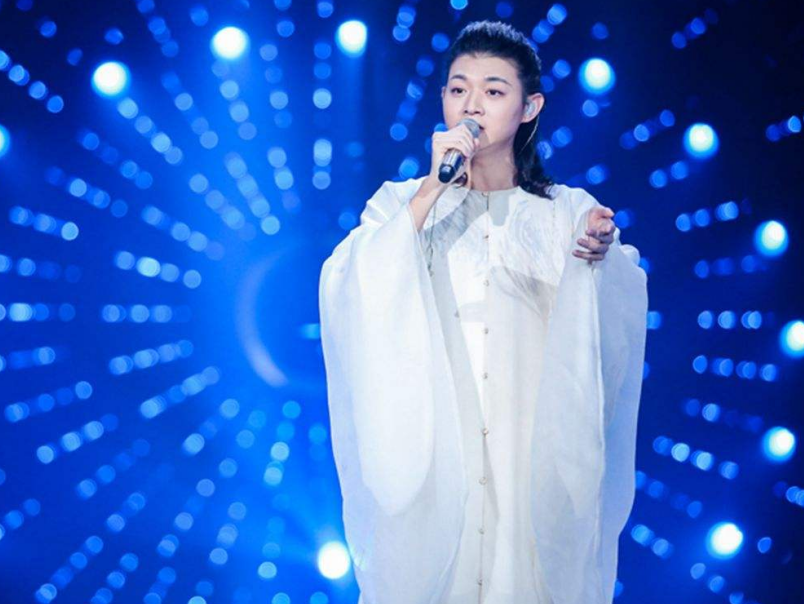 霍尊▲一曲成名后被标签化，乐观面对幽默回应，堪称乐坛教科书
