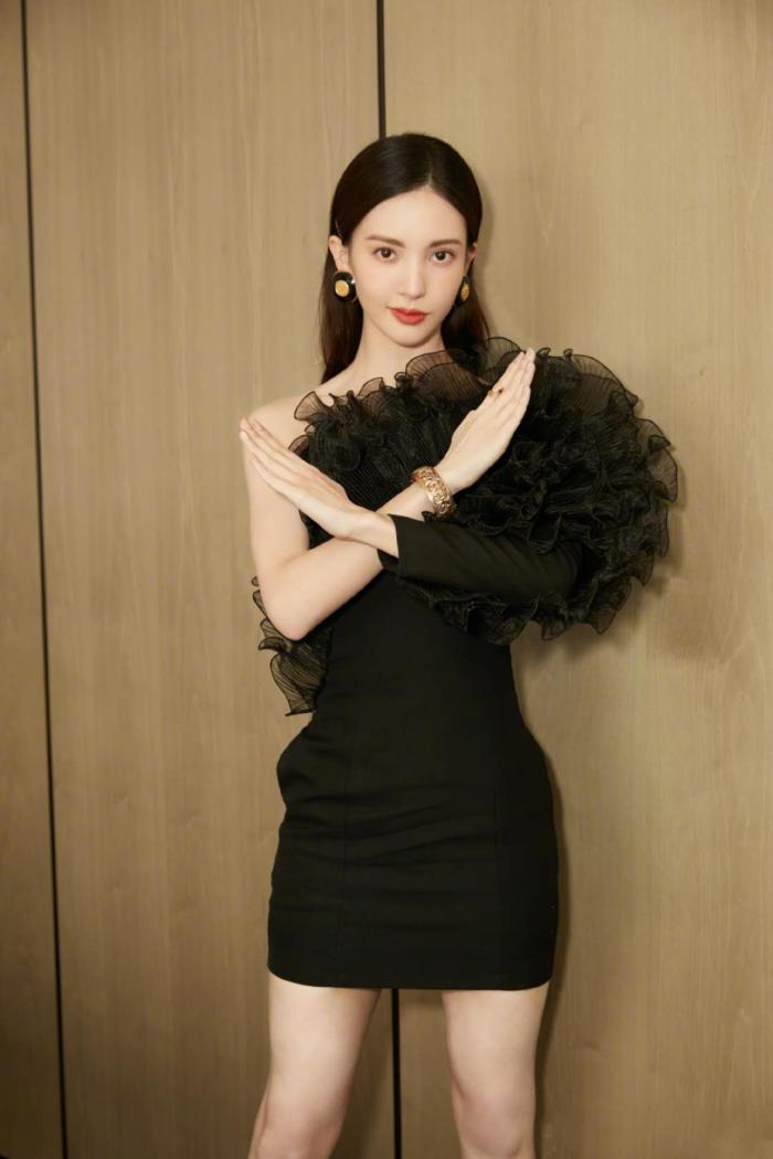 小姐姐|《浪姐》已经接近尾声，才发现默默无闻的她，原来才是最大赢家