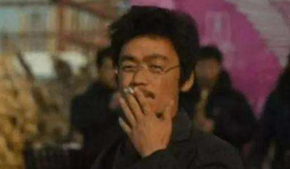 电影|电影史上公认没人超越的5个镜头：王宝强的抽烟，周星驰的转身