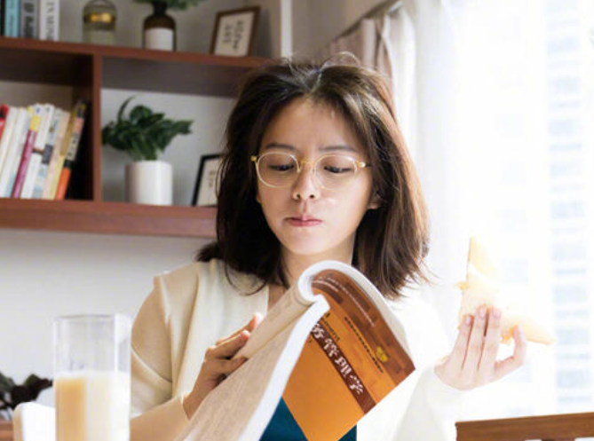 宋芸桦：离开沈腾后，她就扛不起票房了？如今已经被观众所遗忘！