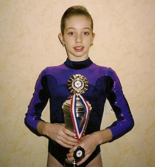 欧洲|欧洲体操女王跨界做成人演员,男友身兼数职,直言拍片更赚钱