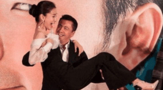 李宇春|女星“被抱起”的时候,各种“尴尬”的瞬间,不及最后这一位