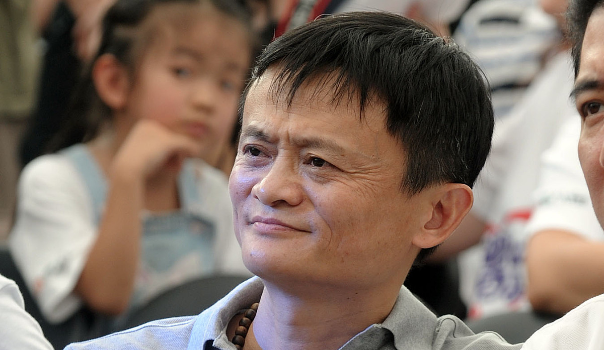 拼多多@跻身国内富豪前三，身价已超千亿，阿里迎来难缠对手？