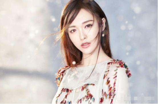 『刘亦菲』唐嫣大笑,杨幂大笑,刘亦菲大笑,是否“整容”一目了然