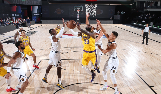 库兹马|库兹马三分绝杀!湖人124-121掘金结束三连败,詹姆斯29+12,约基奇12分