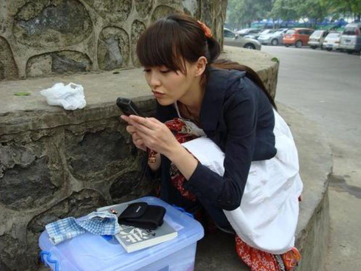 容嬷嬷|“容嬷嬷”我是认出来了，却没认出唐嫣，当年这部剧真是硬核啊