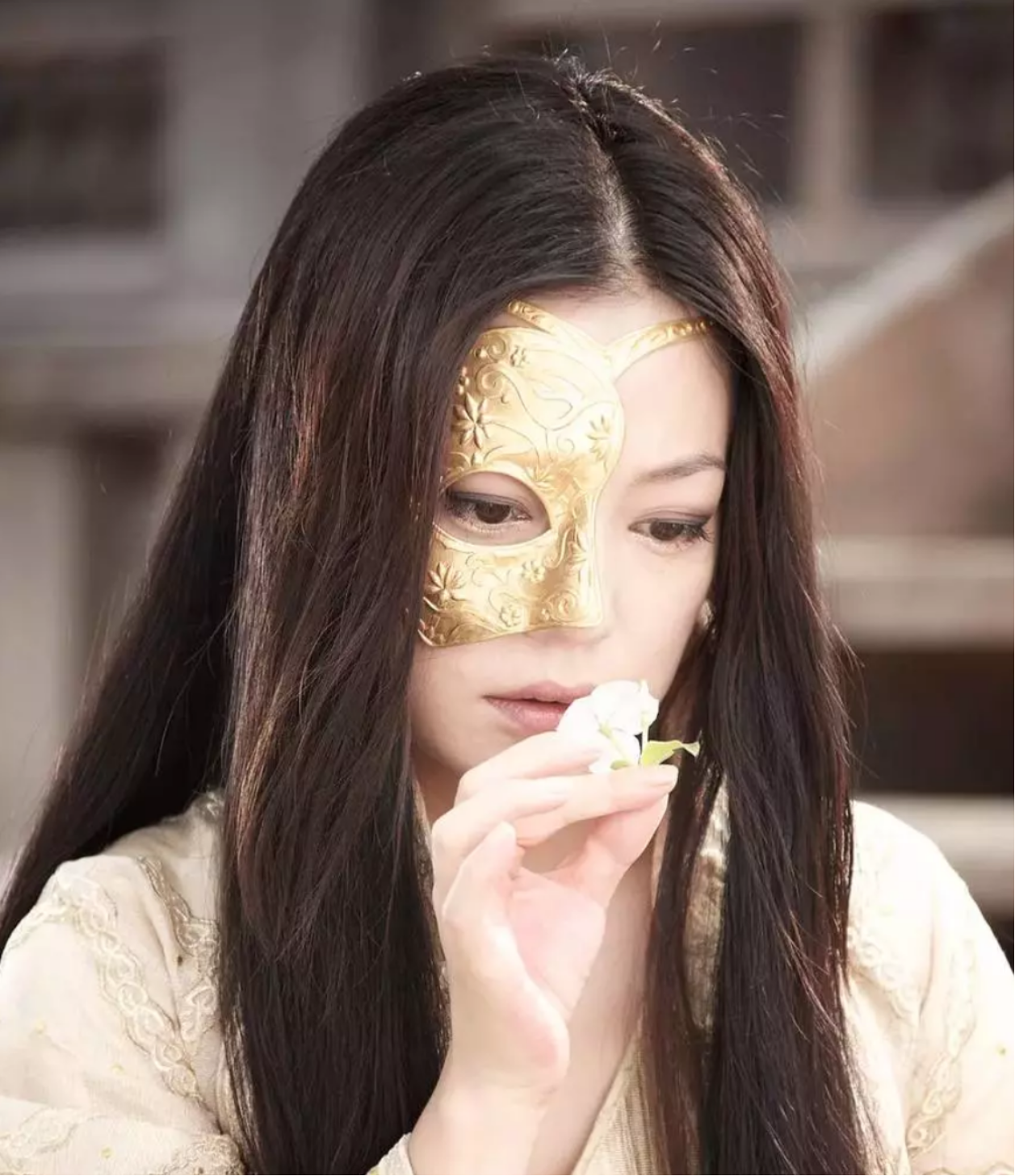 小燕子|本以为演活一个“小燕子”已经很牛，她却拥有5个难以超越的角色