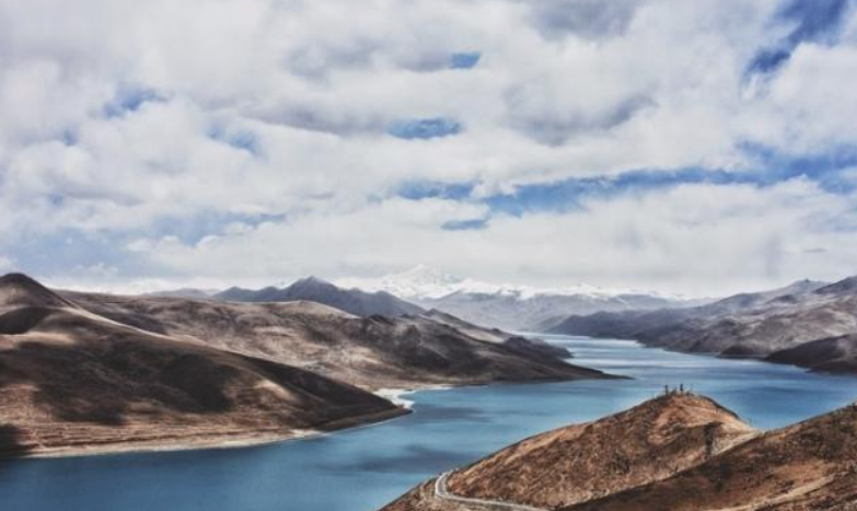 『纳木错』纳木错和羊卓雍措,到底哪一个更美、更值得去?