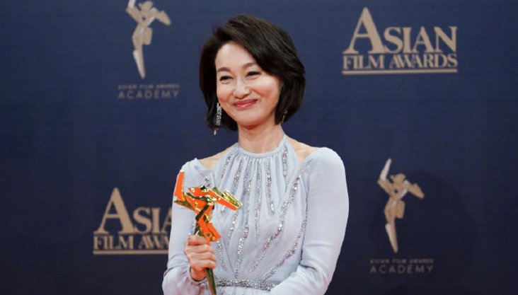 惠英红|一代功夫巨星,暴毙在家中多日才被发现,妹妹是武打巨星双料影帝