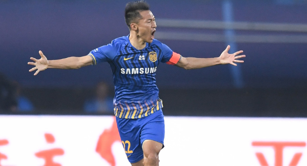 江苏苏宁|苏宁淘汰上港引热议！黄健翔送祝福，名记：奥拉罗尤收下我的膝盖