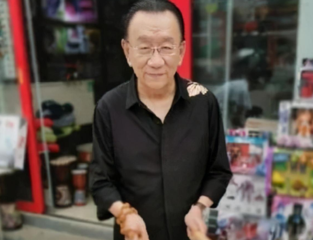张艺谋|侯耀华曾斥责郭德纲“只盯眼前的钱”商演报价30万结果5万就去了