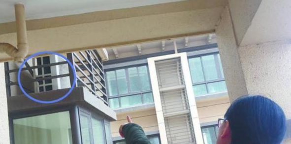 |邻居空调外机装在我家墙面上造成墙面漏水，如何解决（太详细了）