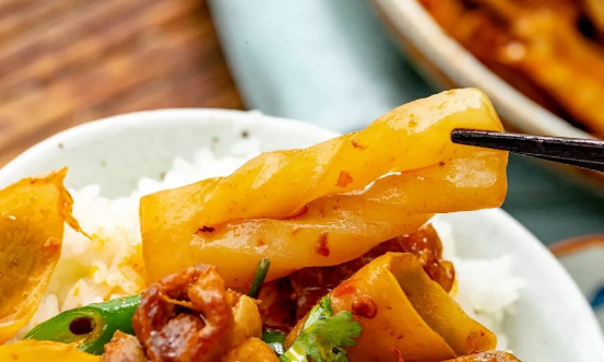 魔芋|魔芋烧鸭这么做太好吃了，一道菜能下三碗饭，原材料真的好简单~