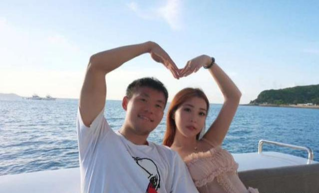 广州恒大|艰苦抉择离开恒大被证明确选择，现成球队绝对核心，还有贤惠女友