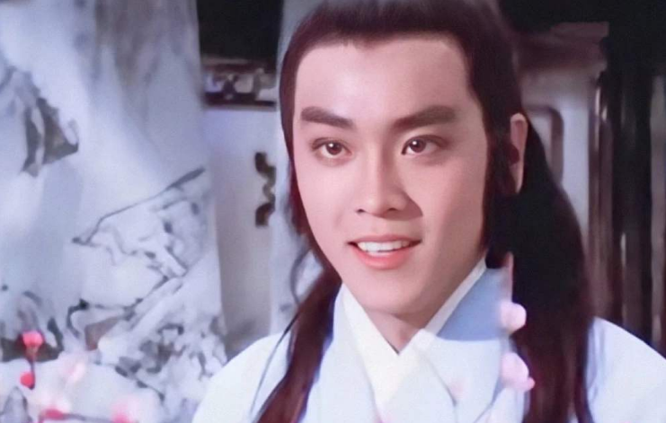 尔冬升|了解尔冬升的5段情史之后，就会明白为什么他评价王楚然长相一般