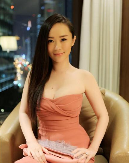 李晨|曾经被李晨苦追10年，转身嫁给了小4岁男星，如今儿子6岁管李晨叫爸爸