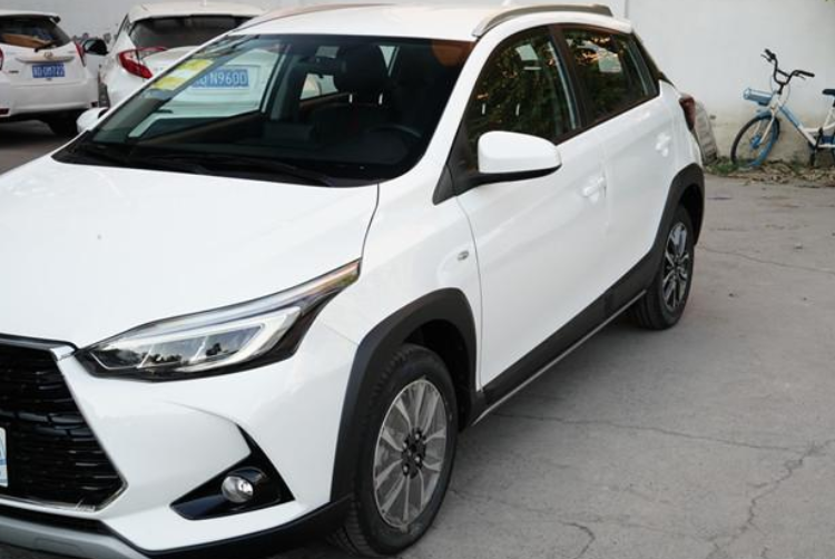 『丰田』丰田被本田压得太久终于爆发,小雷克萨斯,仅8万就配自动挡