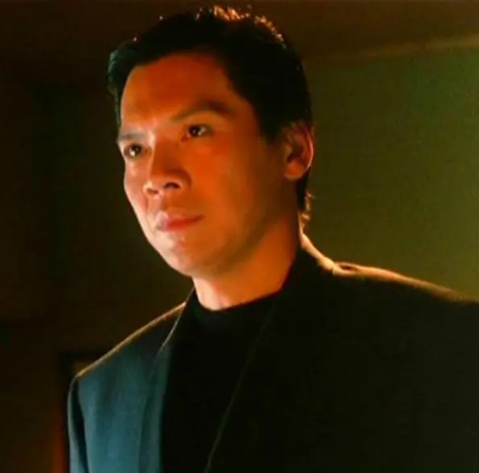 颜夕趣史|他是北京90年代的混混，追着向华强打到深圳，仅凭一把刀闯浙江村