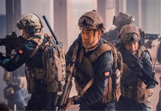 []为什么红海8人小组，打150人很难，而战狼一个人可以打一支军队？