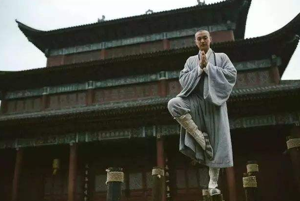 【央视】导演跑了，演员自己执导，没有卫视买只好停播，如今却在央视播出