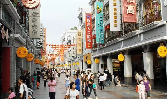 『非洲』非洲人是什么时候涌入广州的那么大的黑人群体又靠什么生活