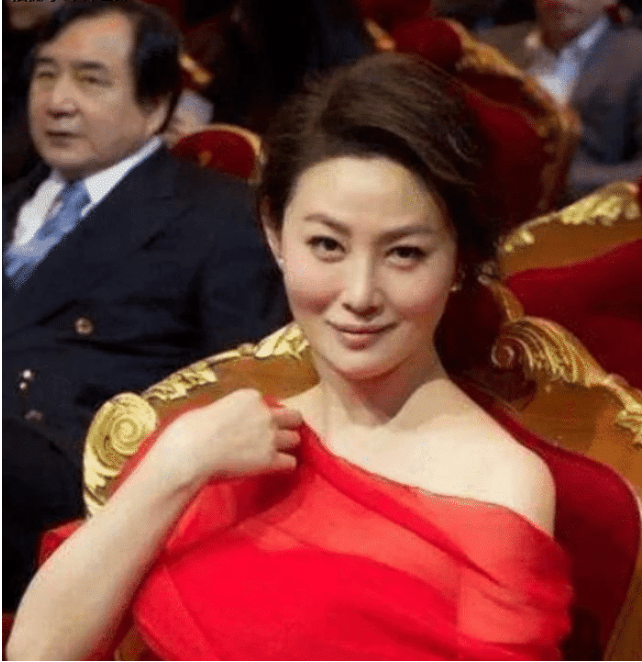 丁禹兮|“潘金莲”曾因戏生情,和“武松”真在一起过,今47岁美的像人参果!