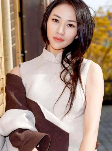 「任泉」任泉藏了12年的妻子曝光，没想是大家都熟悉的她，不少人听过的她的歌