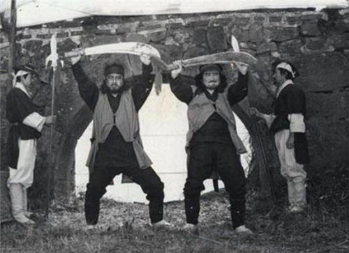 刽子手|他是清朝最后一位刽子手，一生砍掉300多颗头颅，晚年报应来了