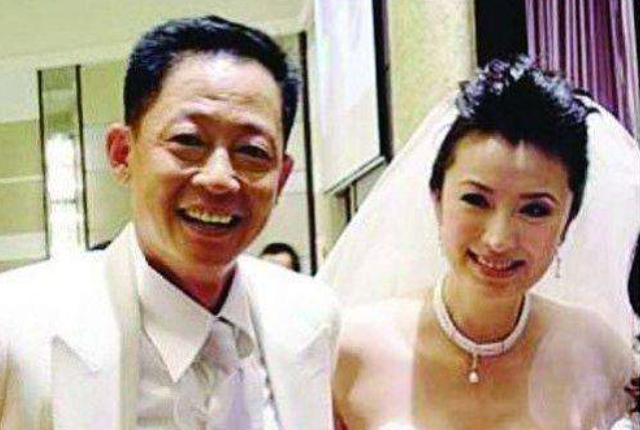 王志文|53岁的王志文隐瞒12年的老婆，是彼此熟悉的她，难怪一直不公开啊