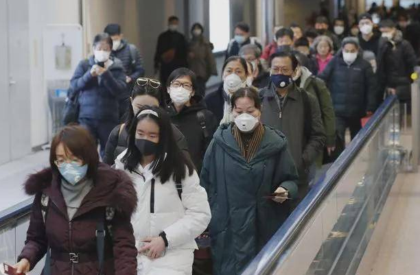 「美国」“救美国就是救中国”！比许可馨还气人的“女儿”出现，中方对此作出证明回应