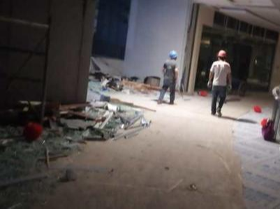 「快递」福州这家餐饮店被砸，东西被搬空！店主：血亏650万