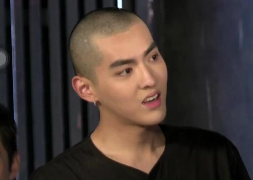 男星剃光头,鹿晗69分,刘德华94分,张卫健99分,最后一位200分