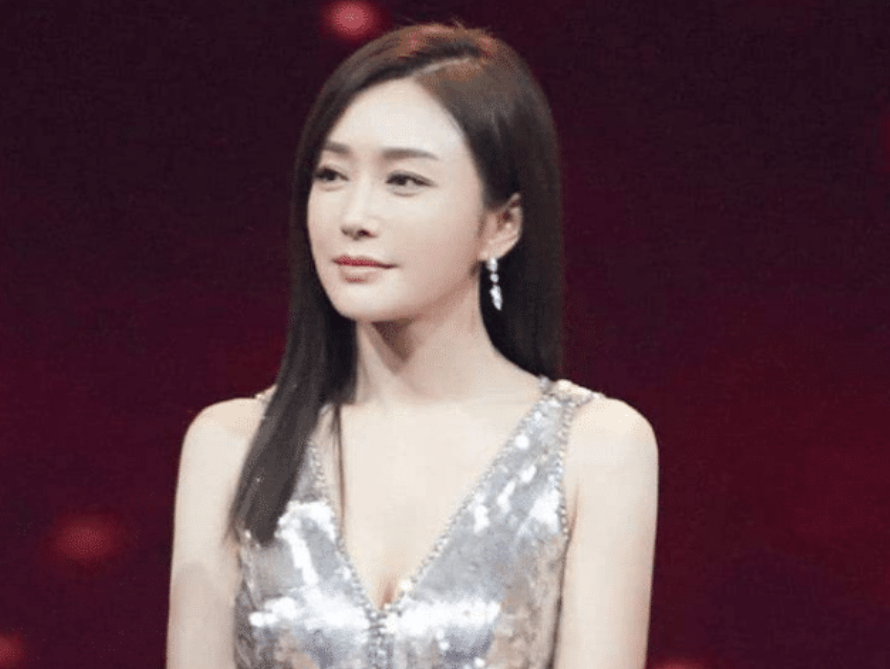 秦岚|3位至今还没人娶的女星，堪称“绝色美人”，网友：娶到就是血赚