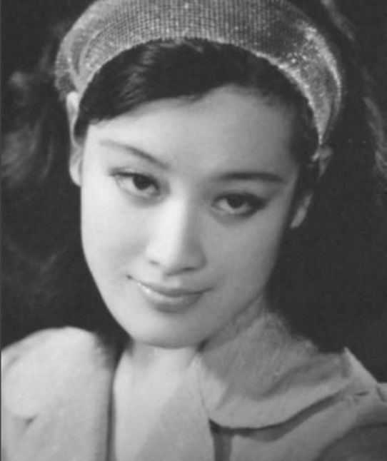 央视春晚|1983年央视春晚她一唱成名,红极一时,3年前病逝德国,时年56岁