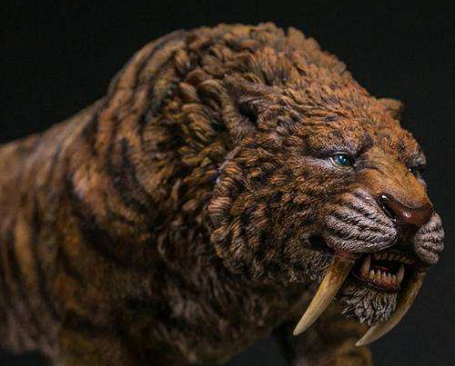 [剑齿虎]剑齿虎确实很强悍，而且它的猎物都是猛兽，但是剑齿虎还是灭绝了，原因很简单！